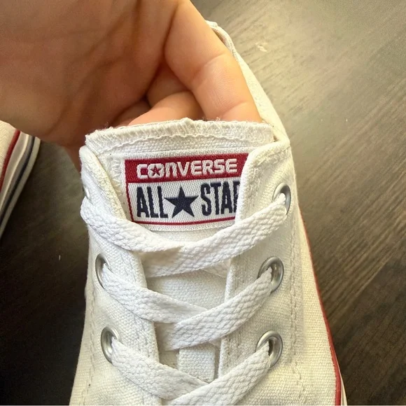 Converse low top white sneakers - Picture 5 of 6